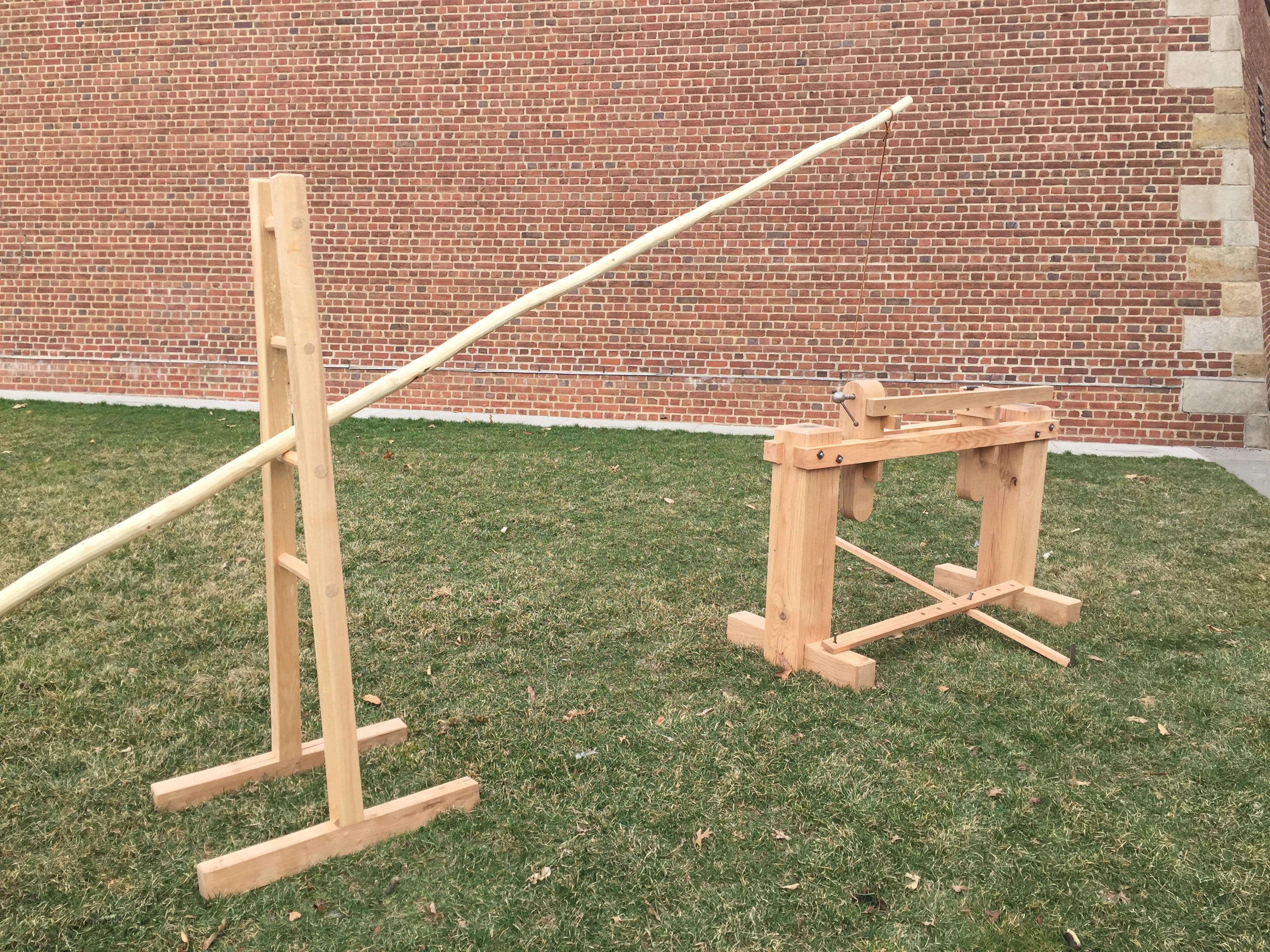 Spring pole lathe based on the Moxon drawings with free standing pole support and pole